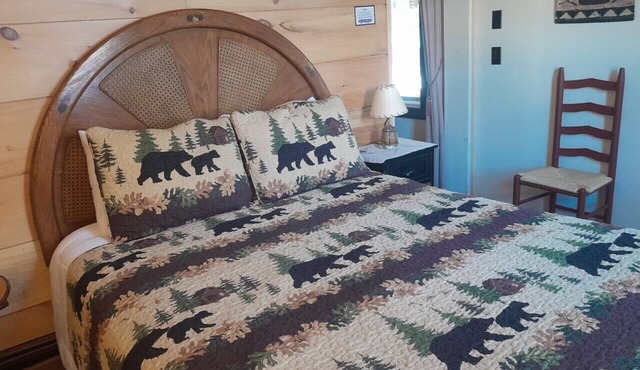 Cabin 1 - Unit 1 at Blue Mountain Rest