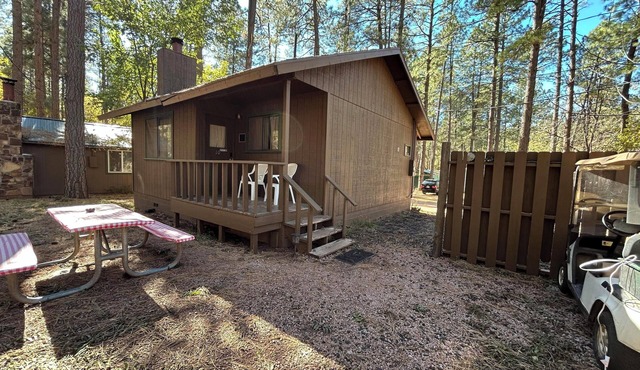 Cabin #10 - 2 Bedroom