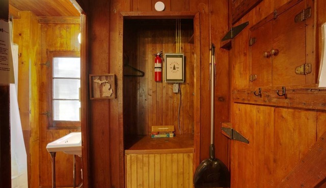 Cabin #10 - Snow Day