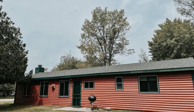 Cabin 10-The Bear Den at Sunset Pines Resort