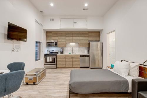 Cabin 105 by 747 Lofts