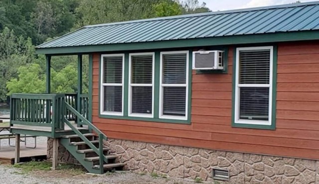 Cabin 11 - Beautiful cabin with a queen, full and twin bed. Great for days outdoors and nights in.