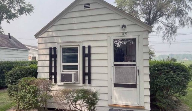 Cabin #117 A tranquil 1 bedroom with AC and WiFi