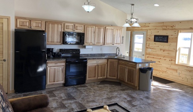 Cabin 12 Lakefront Amazing Views Kid & Pet Friendly Water Trampoline Dock Fishin