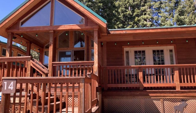Cabin #14 at Hyatt Lake Resort