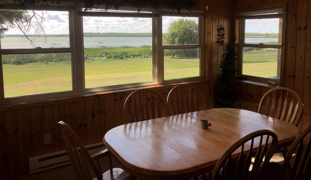 Cabin 15 Lakefront Cabin @ Family/Pet Friendly Resort Fishing Dock