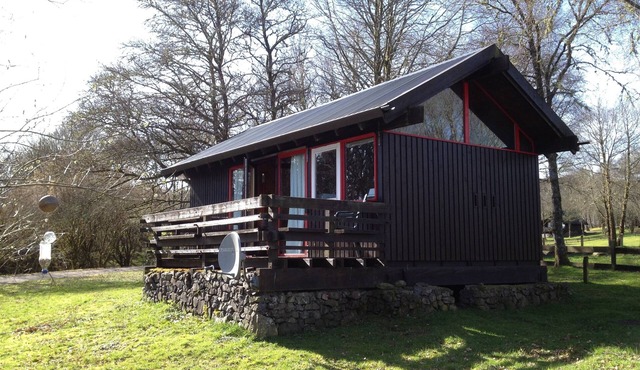 Cabin 16 'Duart' nA Cosy Cabin With Views Over Loch Awe.
