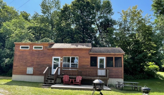 Cabin 19 - 1 Bedroom with spacious loft