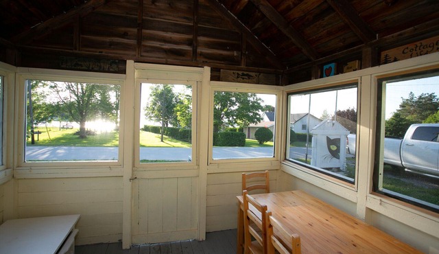Cabin 2- 2-Bedroom Lakeview Cabin, Swimming Sandy Beach, Fishing Dock & Firepits