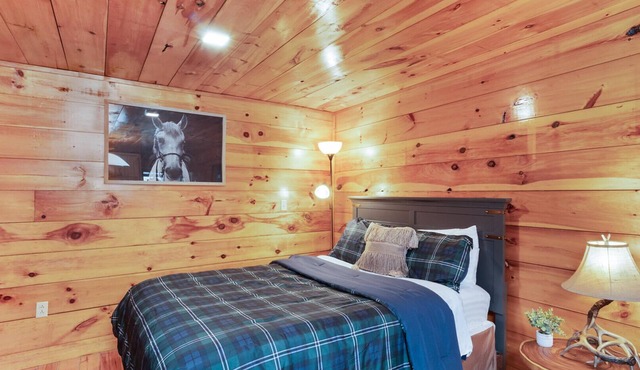 *Cabin 2* Cave Run Cabins at Cave Run Lake!