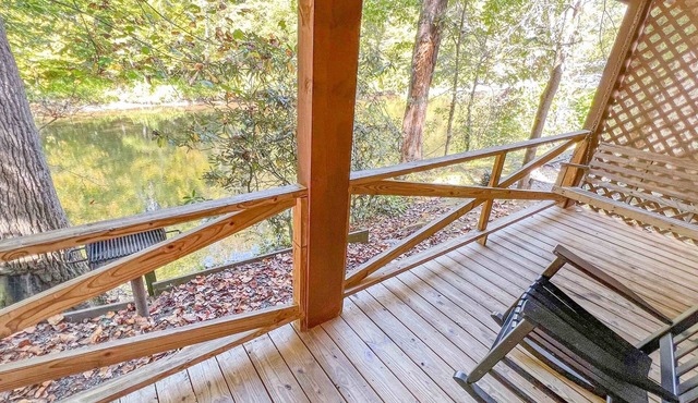 Cabin #2 - Riverfront w/Gas Fireplace and more!