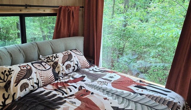 CABIN 28 AT Sasquatch Farm With HVAC and WIFI