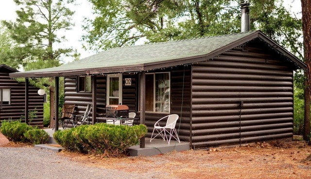 Cabin 3 "1800s Milkhouse"