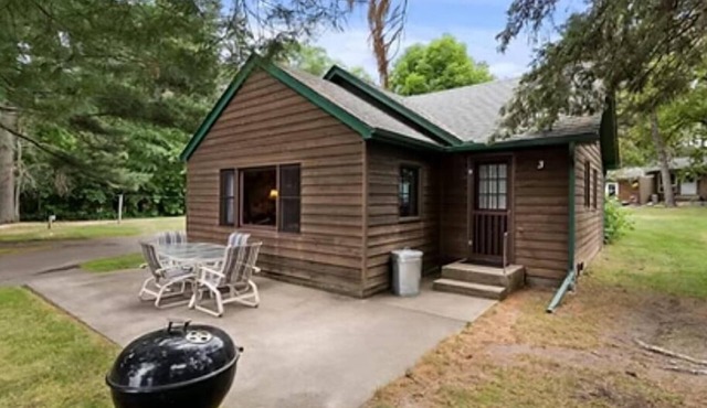 Cabin 3 at Heath's Resort
