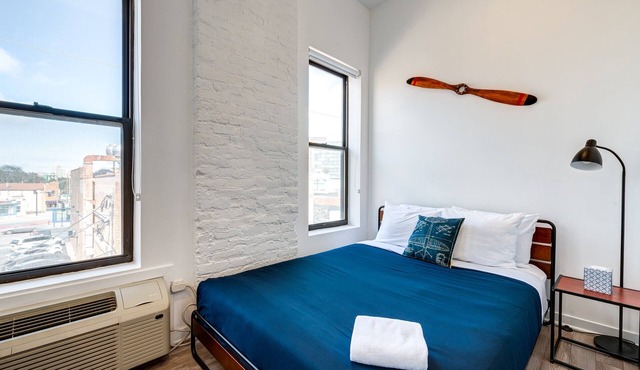 Cabin 302 by 747 Lofts