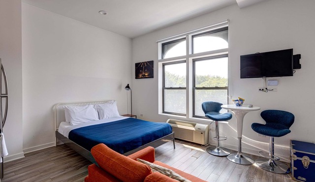 Cabin 307 by 747 Lofts