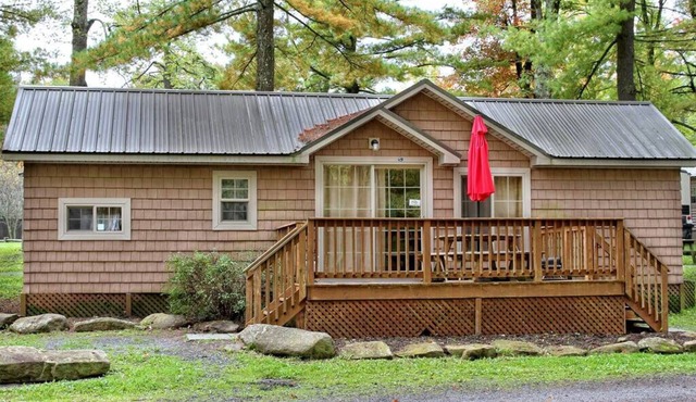 Cabin 36 Sleeps 6 Guests