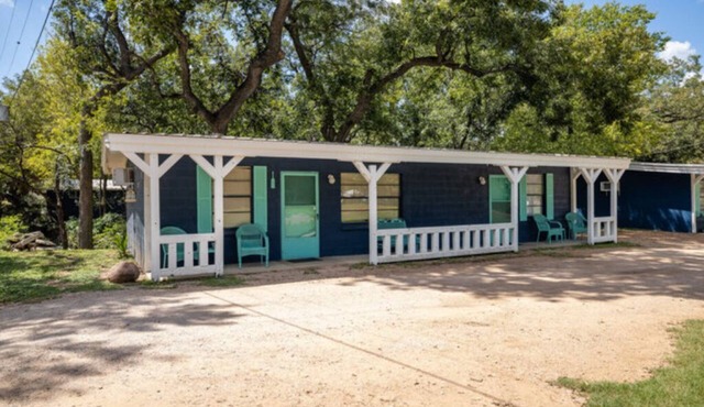 Cabin 4 - Cabin near the pool and arcade