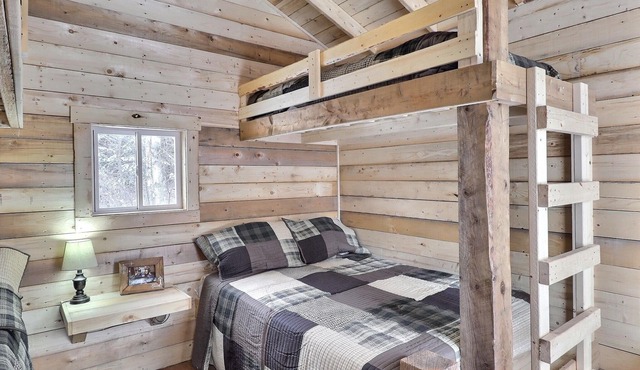 Cabin #4 centrally located to beaches, golfing and the Confederation Trail!