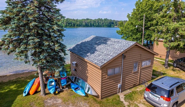 Cabin #4 - Classic Americana