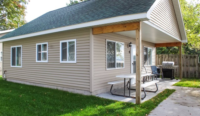 Cabin 4 - Cozy 3-bedroom lakefront