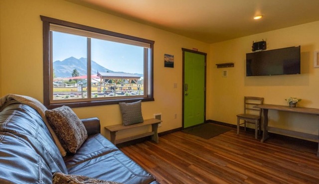 Cabin 4 · Emigrant Cabins #4- Tiny Cabin for your Adventure