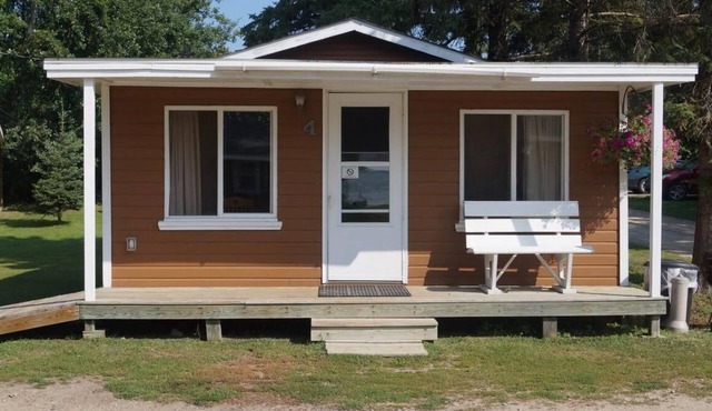 Cabin 4 Family friendly Resort