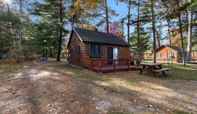 Cabin #4 - Half Moon Resort