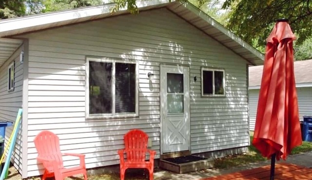 Cabin 4 | Moonbeam