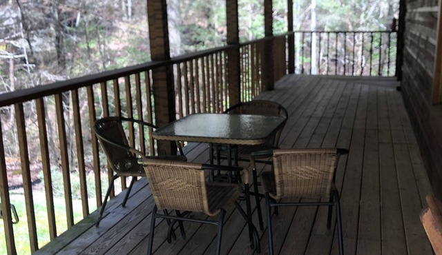 Cabin #4 Secluded and Quiet