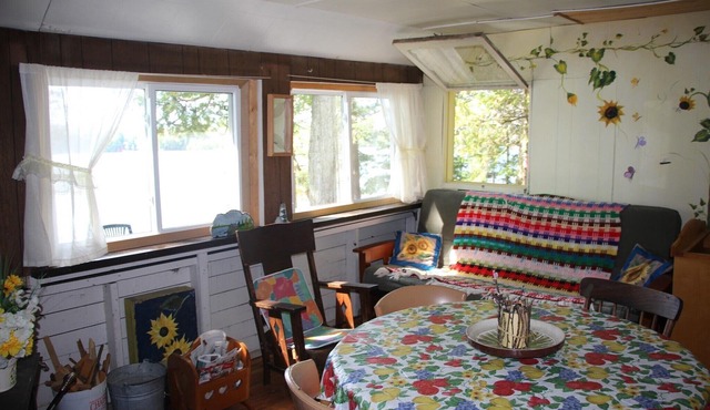 Cabin #4 - unbelievable views of Lake Cecebe
