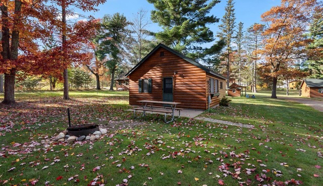 Cabin #5 - Half Moon Resort