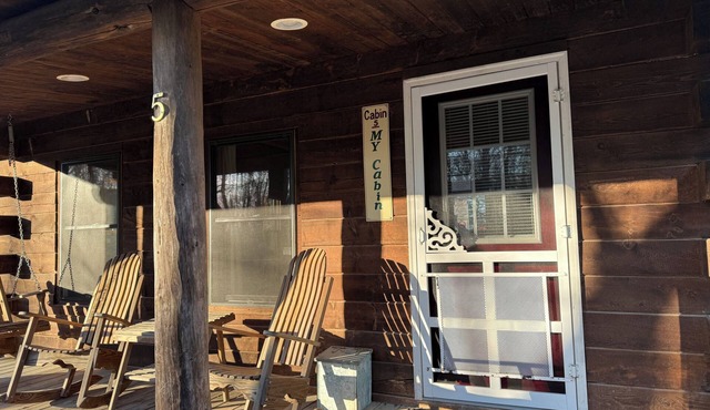 Cabin 5 M.Y. Cabin - Includes a Homemade Country Breakfast!