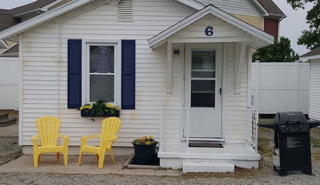 Cabin 6 at Dockside Lake Resort