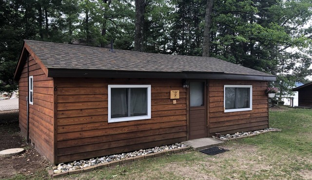 Cabin 6 Lake Cabin Resort on Fife Lake