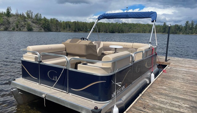 Cabin 6 "Osprey" 3 BR, 6 pp, lake view, access to boats!