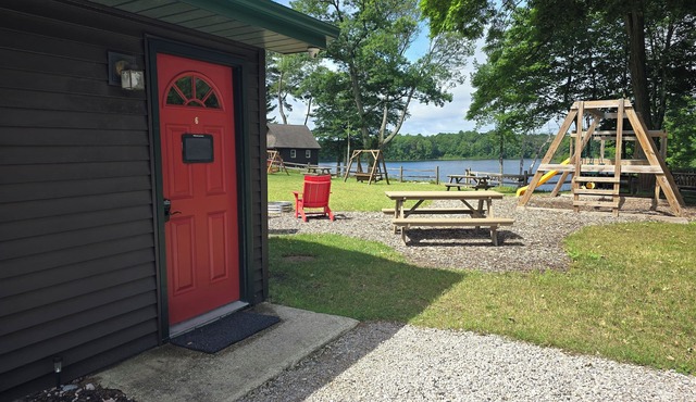Cabin #6- Sleeping Bear Resort