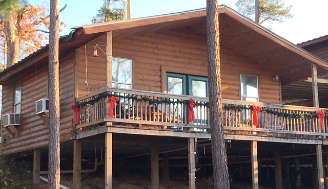 Cabin #6, Stairs to Waterfront, Lake Livingston, Onalaska. Texas