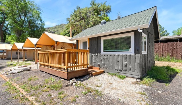 Cabin 6 - The Buckhorn