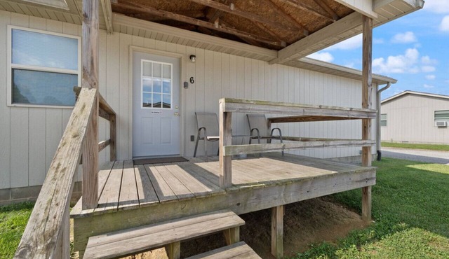 Cabin 6 The Village @ Patoka Lake