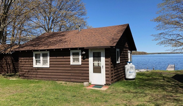 Cabin #6 - "Wapashuwi"