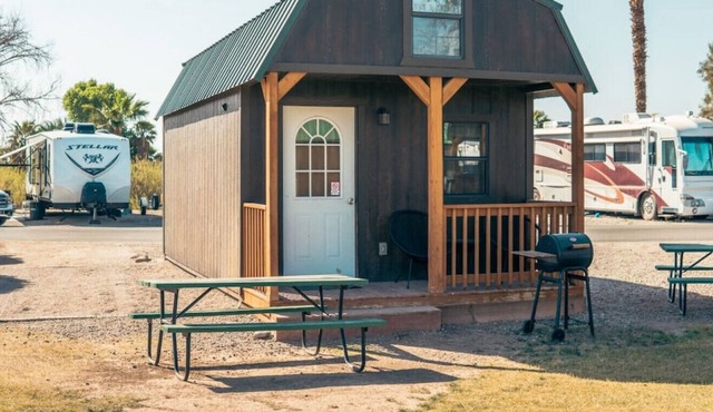 Cabin 8 - Deluxe Family Cabin