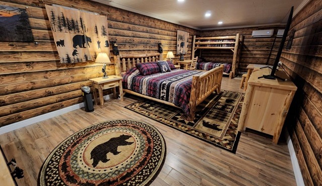 Cabin Apt 20min to Gatlinburg across from Ntl Park GameRoom+FirePit+Pet Friendly