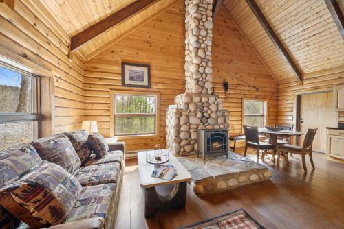 Cabin At Blackberry Crest