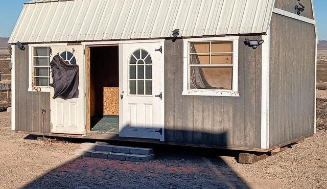 Cabin at Desert Gardens Oasis in Lobo, Tx