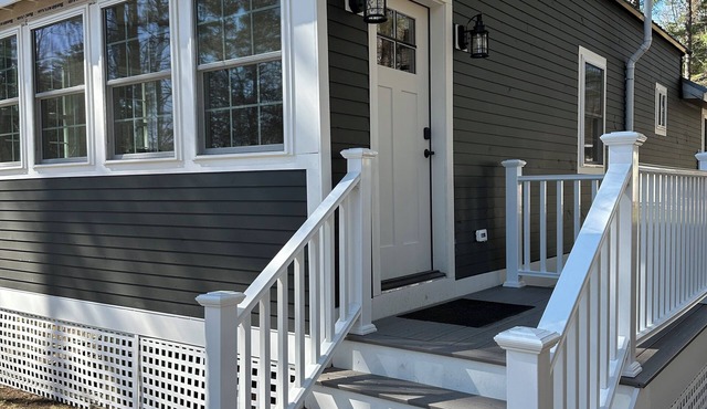 Cabin at The Dock Of The Bay -Lakefront w/Mooring