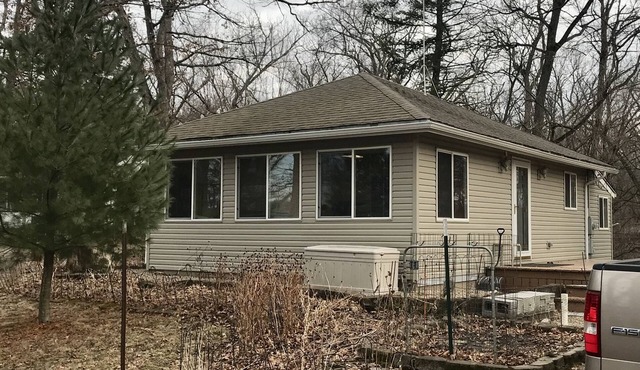 Cabin at the end of the road! Lower Pine Lake