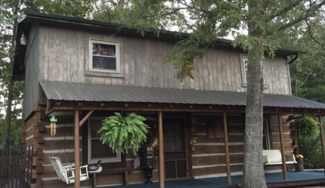 Cabin at Woods Creek Lake in East Bernstadt, Ky Beautiful Wooded Views,