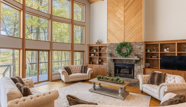 Cabin by the Bluff