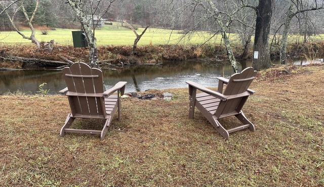 Cabin close to Helen and Water
